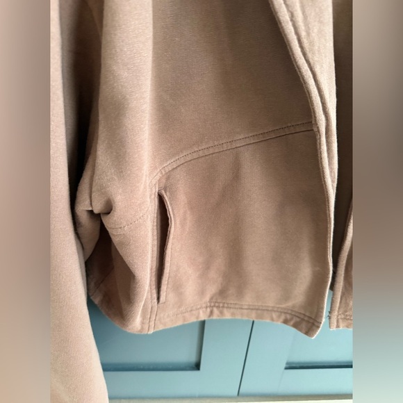 Puma Light Brown Crop Cardigan Sweatshirt • Small - Picture 6 of 9